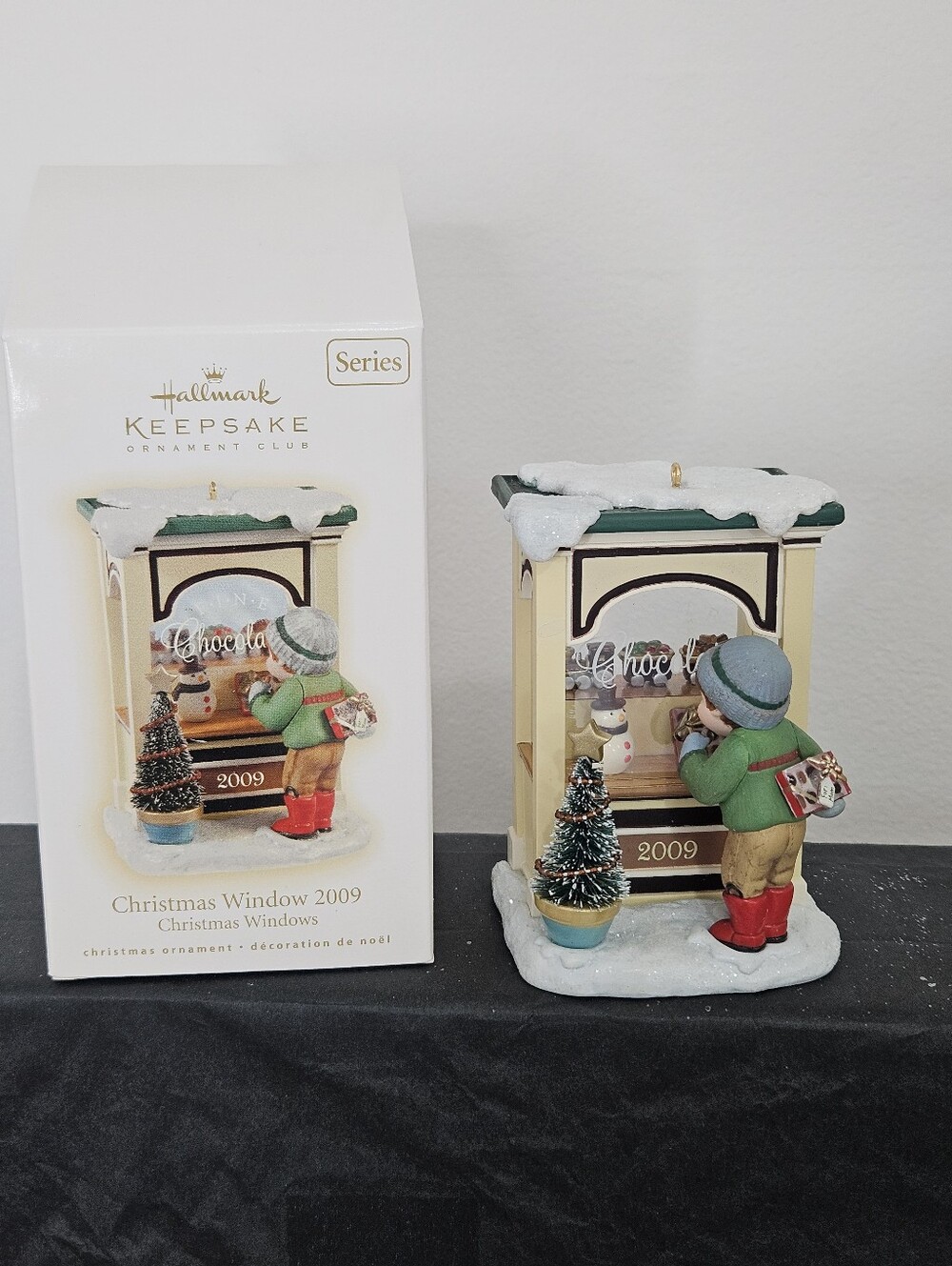 Hallmark Keepsake Ornament: Christmas Window 2009 Boy In Chocolate Shop Window